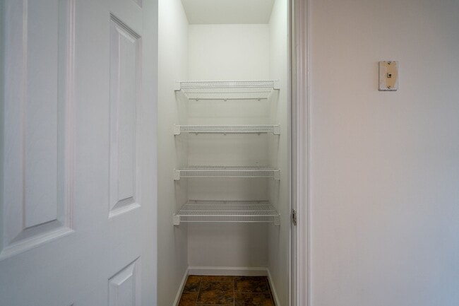 Building Photo - 1620-1622-1622 Juniper Dr