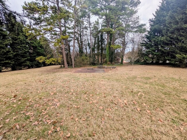 Building Photo - 524 W Mountain St