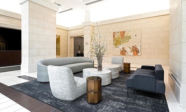 Interior Photo - Chelsea Centro