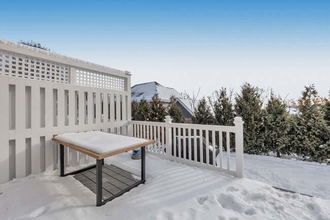 Building Photo - 18 Merlin Ct