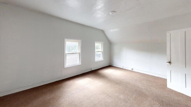 Building Photo - 70 3rd St