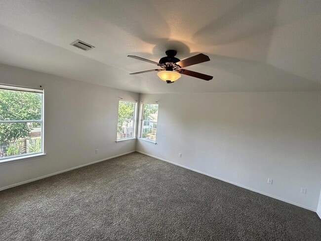Building Photo - 909 Settlement Cove