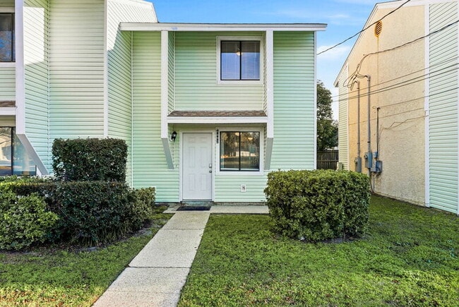 Building Photo - 4480 E Hwy 98