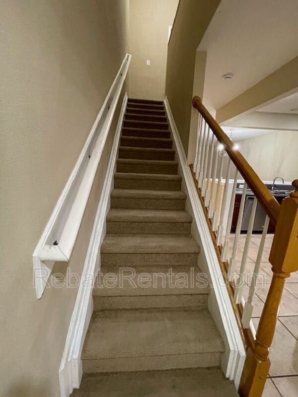 Building Photo - 4199 Highwood Dr