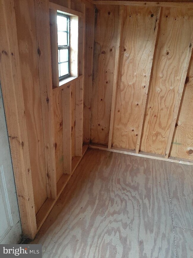 Building Photo - 533 Reisinger Rd