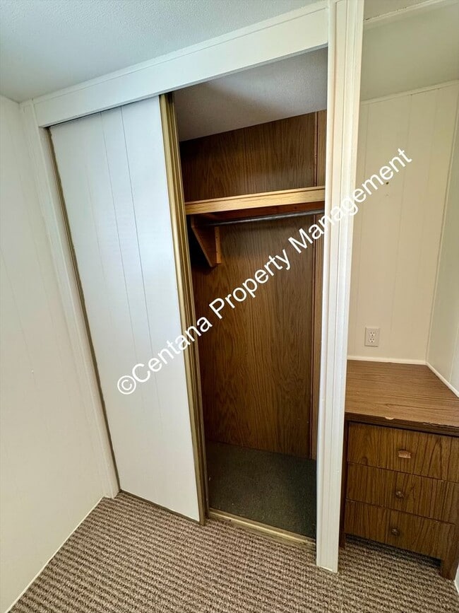 Building Photo - 2 bedroom in the Cobban Courts!