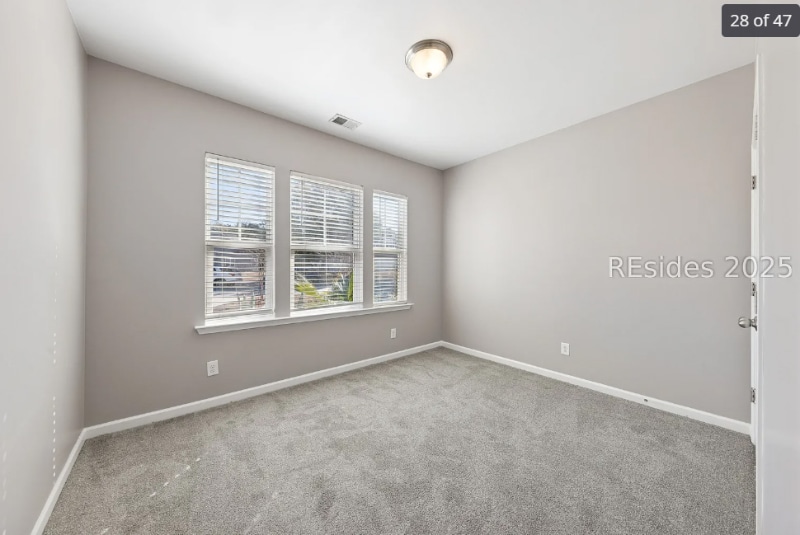 Building Photo - 320 Corn Ml Wy