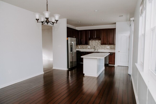 Building Photo - 110 Quinton Oaks Cir