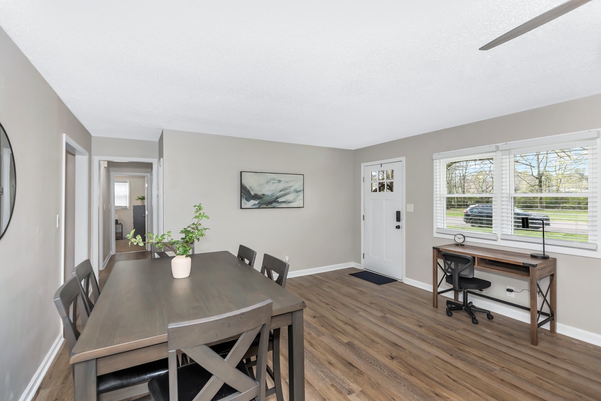 Building Photo - 2406 Shady Lane Dr NW