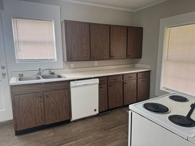 Building Photo - 2 Bedroom 1 Bath Home in Greeneville, TN