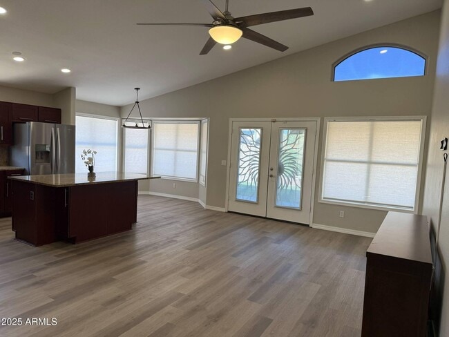 Building Photo - 1030 S Brentwood Ct