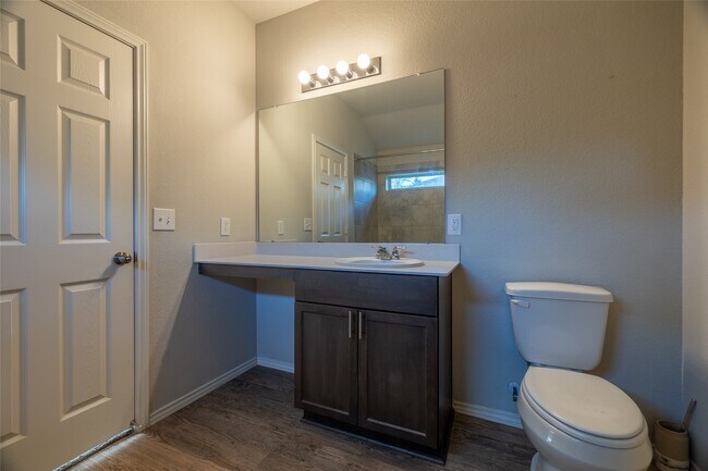 Building Photo - 15054 Paddock Point Ln