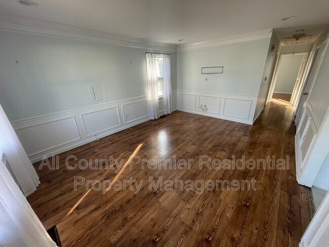 Building Photo - 3138 Powhatan Ave
