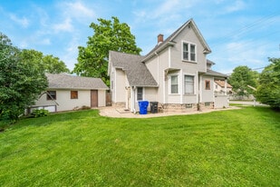 Building Photo - 1436 W Prospect Ave