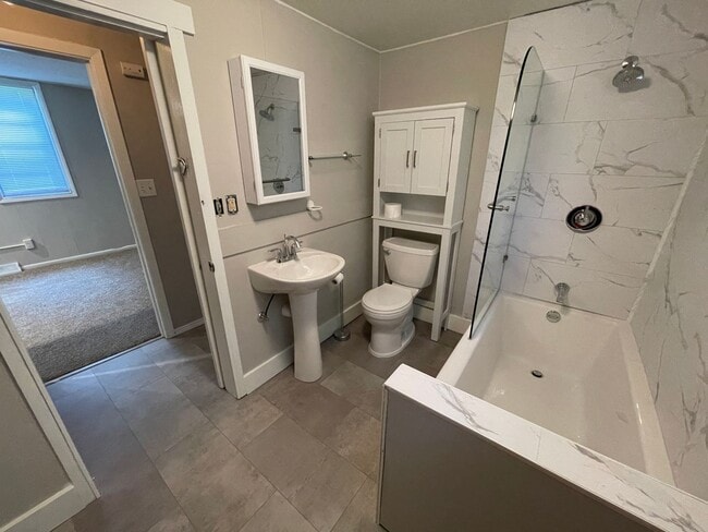 Building Photo - Roommate wanted to share charming cottage nestled in the woods!