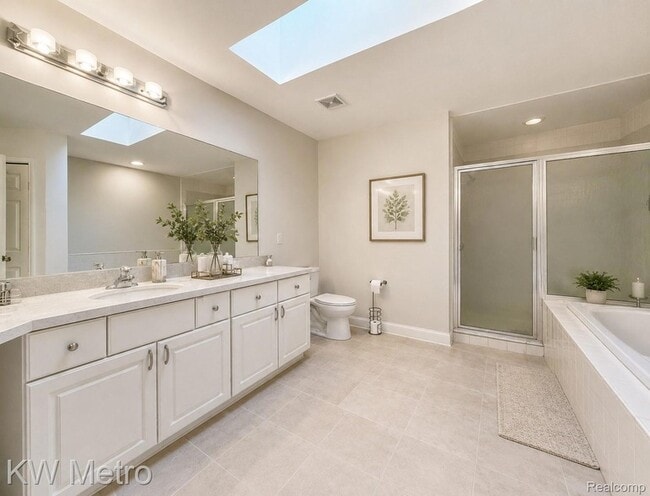 Building Photo - 1176 Cadmus Dr