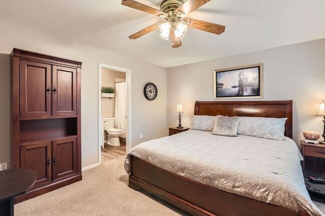 Building Photo - Updated 4-Bedroom with Serene Outdoor Spac...