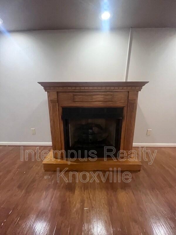 Building Photo - 413 Bowers Park Cir