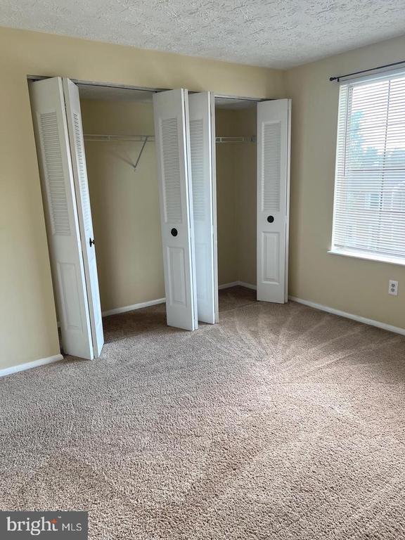 Building Photo - 8357 Claremont Woods Dr