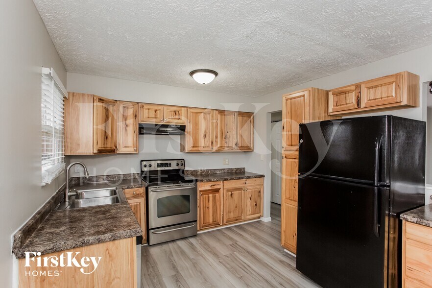 Building Photo - 418 Andrea Dr