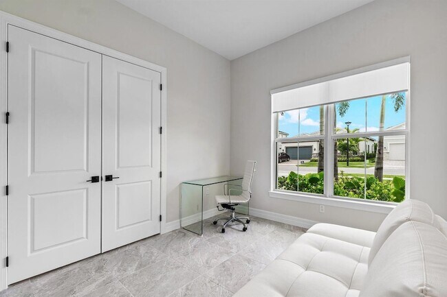 Building Photo - 12325 Frontline Ln
