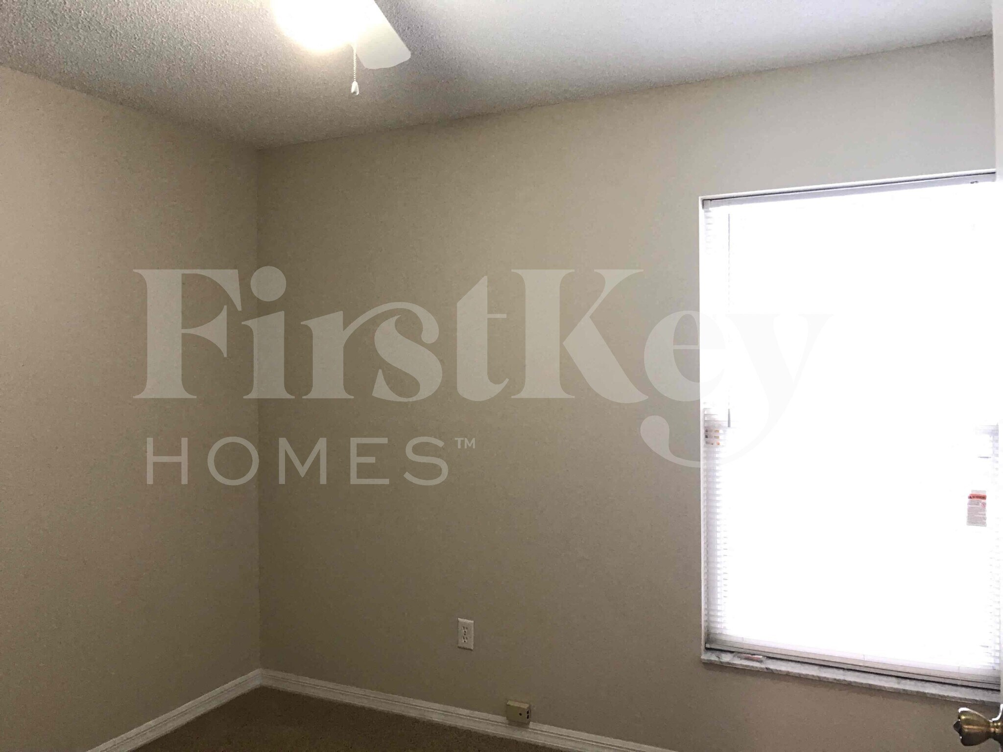 Building Photo - 601 Celito Dr