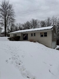 Building Photo - 35 Top O Hill Rd