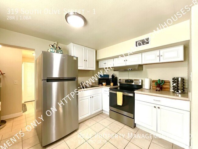 Building Photo - 319 S Olive St