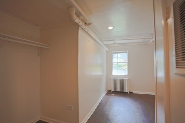 Building Photo - 8br Single Family Home on 14th St NW  (MIN...