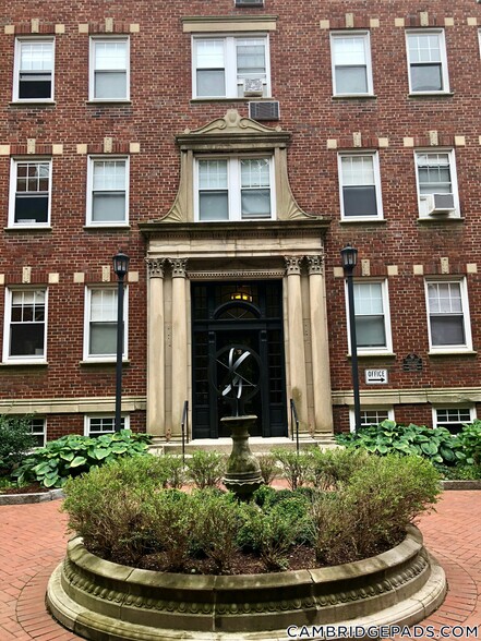 Building Photo - 26 Chauncy St