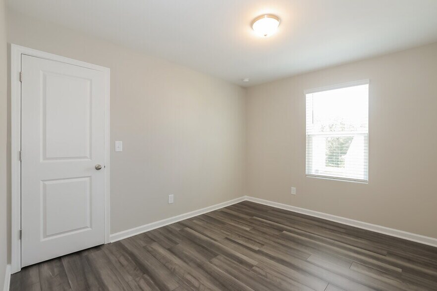 Building Photo - 1111 Feldman Chase