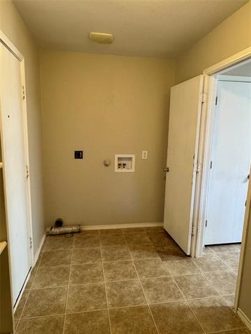 Building Photo - 204 S Chestnut St