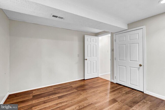 Building Photo - 14715 Lock Dr