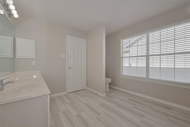 Building Photo - 21831 Manitou Falls Ln