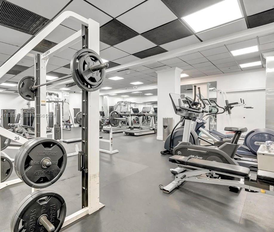 Building Photo - 555 NE 15th St