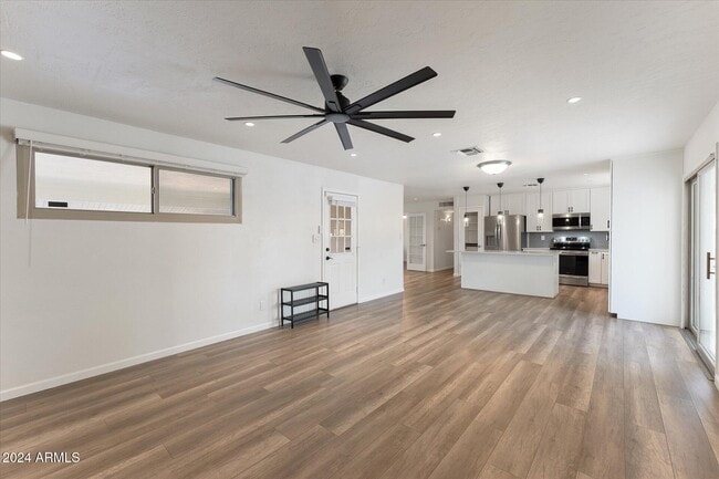 Building Photo - 1921 E Laguna Dr