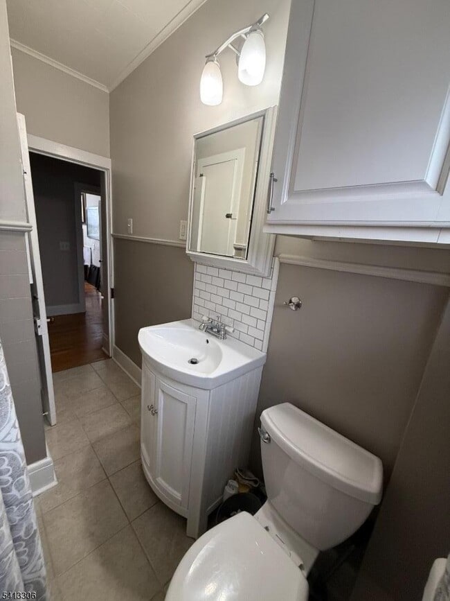 Building Photo - 69 2nd Ave