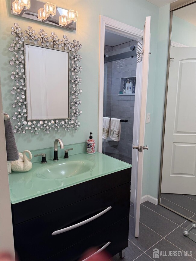 Building Photo - 652A Ardmore Rd