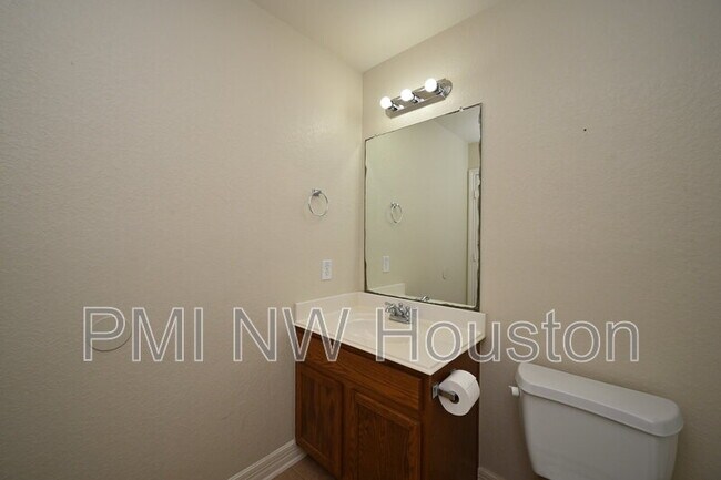 Building Photo - 1506 York Creek Dr