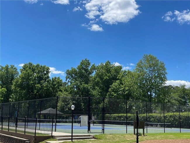 Building Photo - 320 Park Ridge Cir