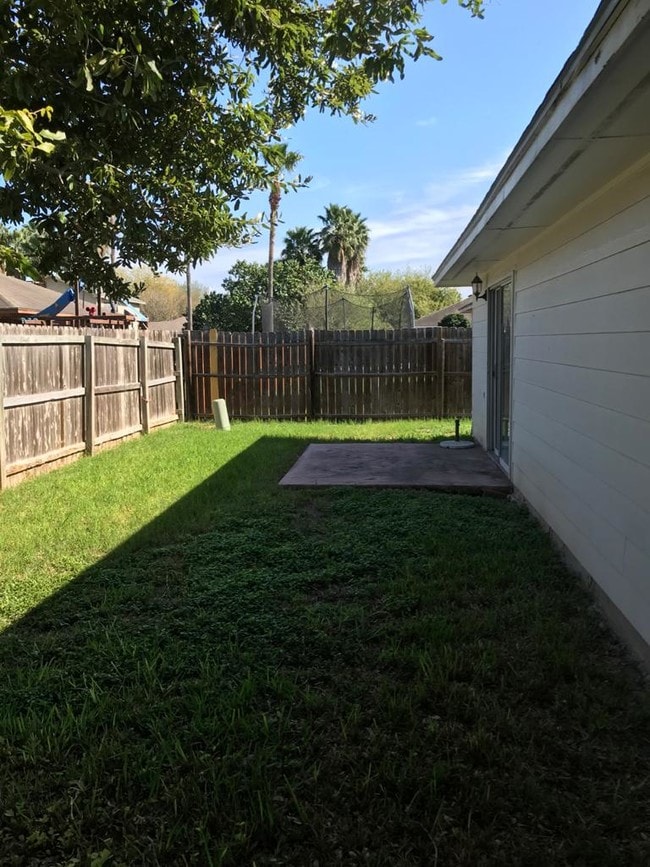 Building Photo - 3407 San Esteban Ct