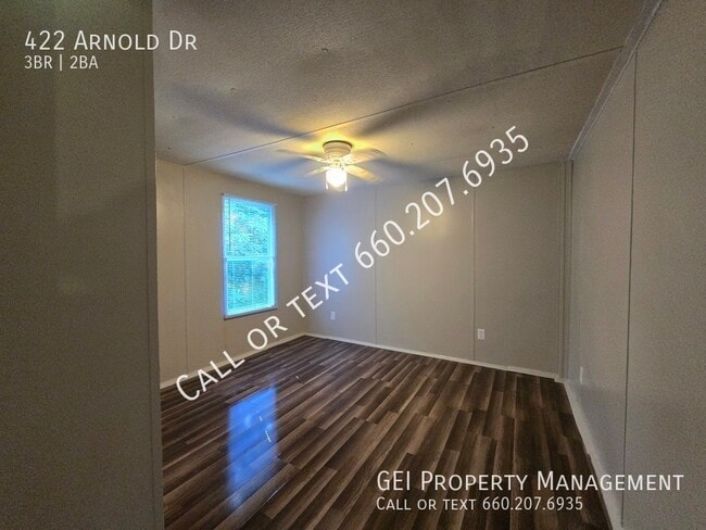 Building Photo - 422 Arnold Dr