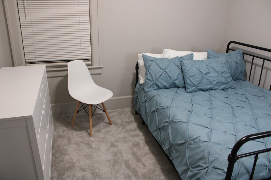 Building Photo - 298 Josephine St