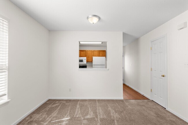 Building Photo - 2405-2407-2407 Northampton Dr