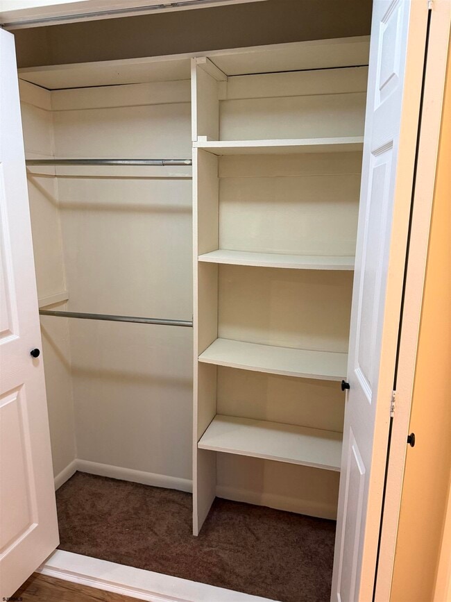 Building Photo - 104 Vail Ct