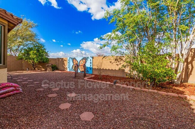 Building Photo - 2624 W Beautiful Ln