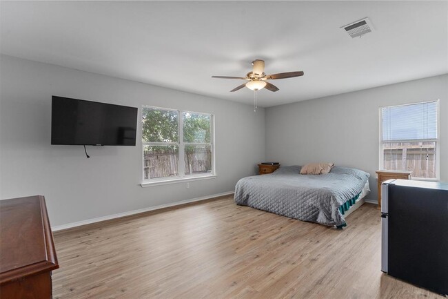 Building Photo - 3508 Sandy Brook Dr