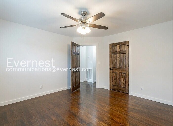 Building Photo - 167 W Ridgewood Ave
