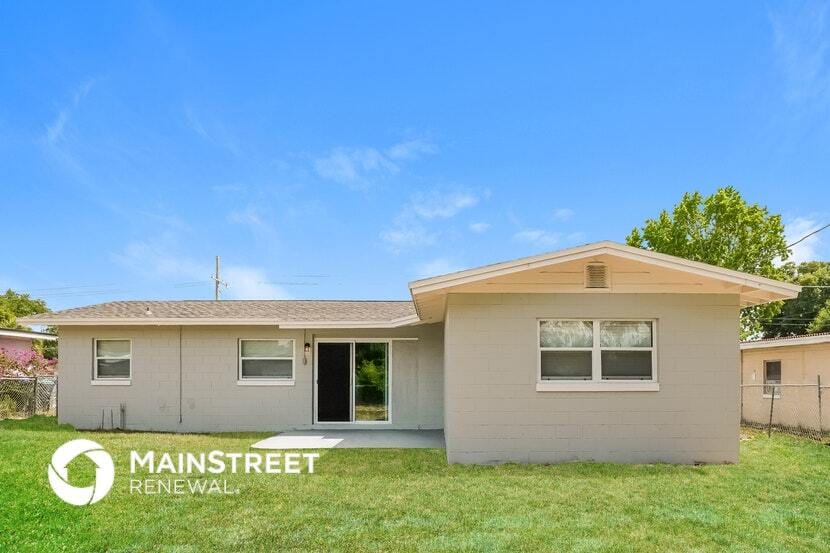 Building Photo - 4925 Indialantic Dr