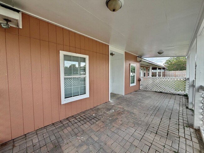 Building Photo - 167 Shelley Ln